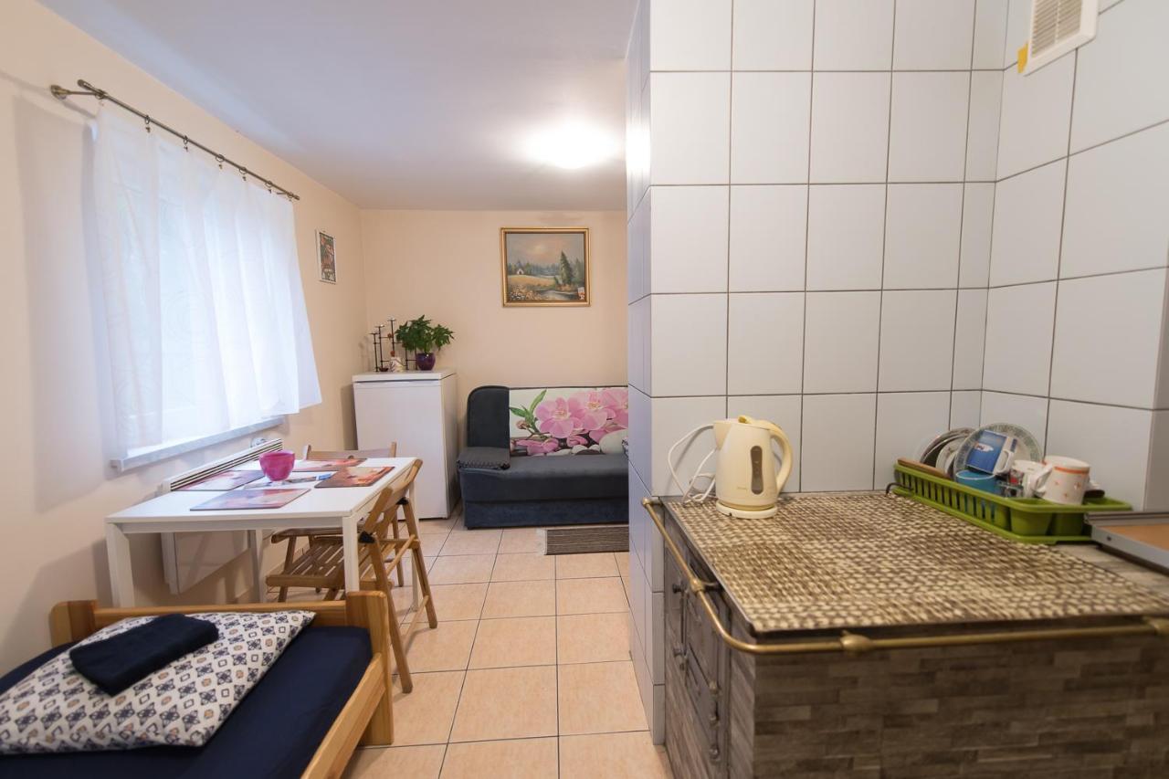 Pokoje Goscinne Lesny Zakatek Kepiaste Esterno foto