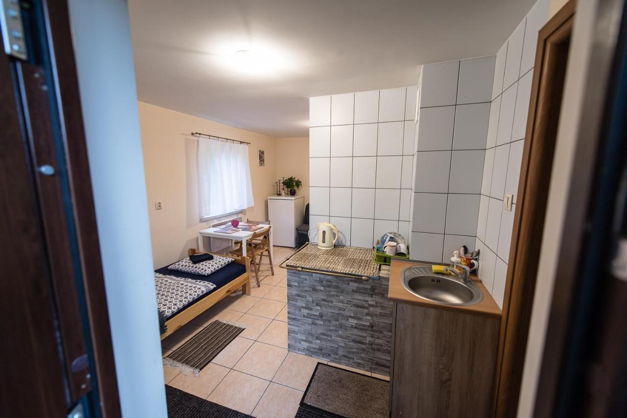 Pokoje Goscinne Lesny Zakatek Kepiaste Esterno foto